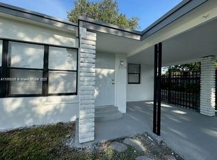 Miami Gardens Comm Sec, Hollywood, FL 33023