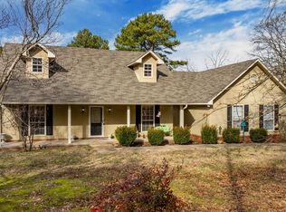 130 N Woodland Dr, Conway, AR 72032