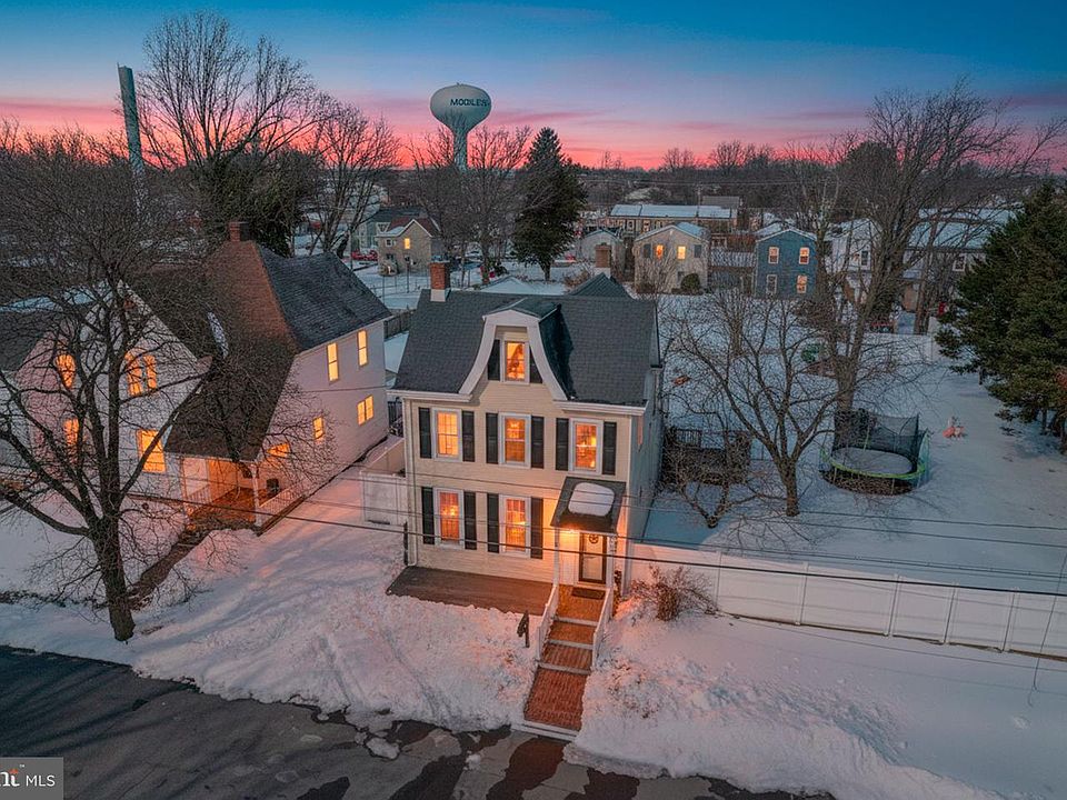 1st image of 113 Crawford St