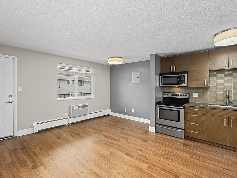 Pearl Apartments — Photo 28