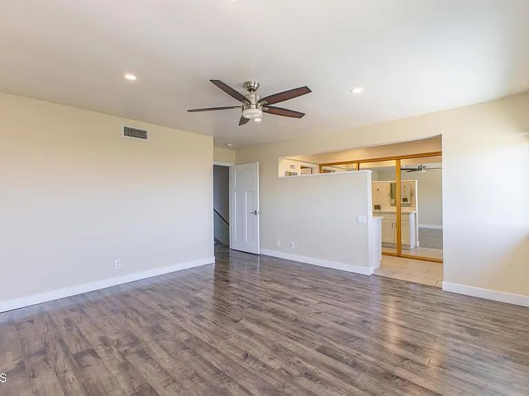738 Galaxy Heights Dr — Photo 17