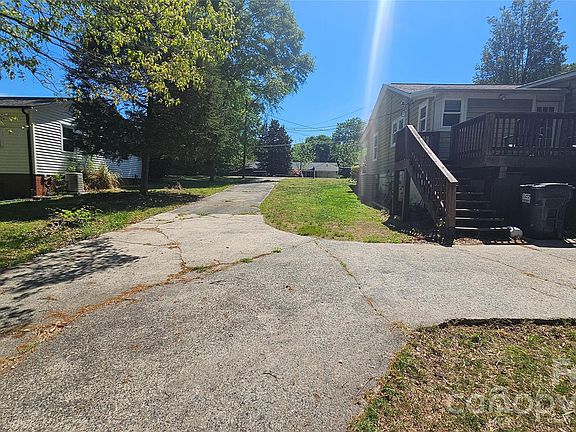 5th image of 130 Pine State Rd