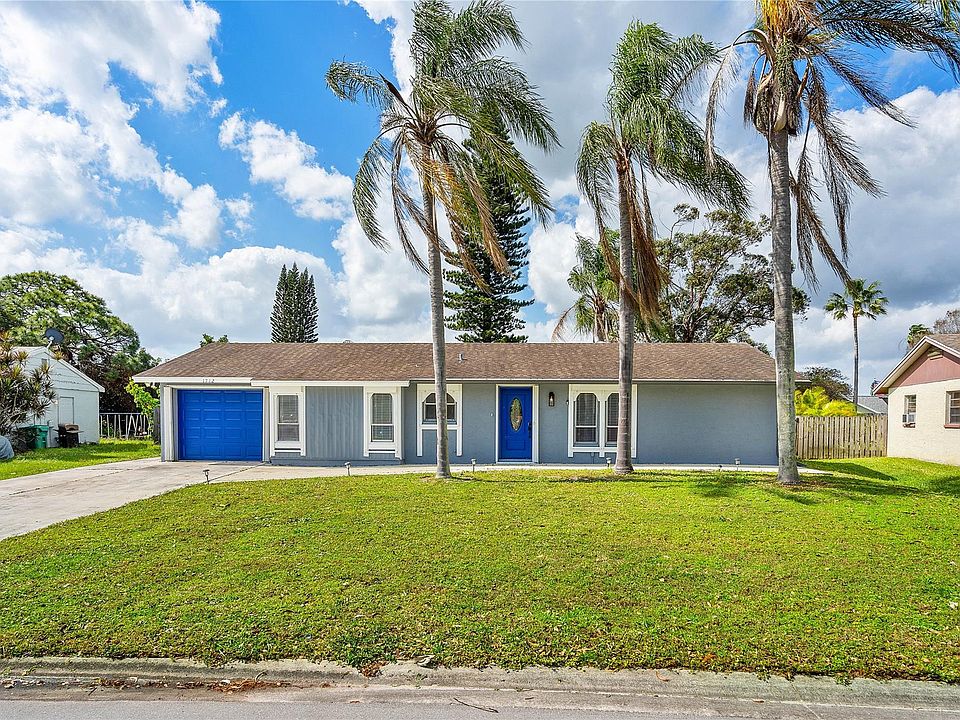 1st image of 1712 SE Burgundy Lane