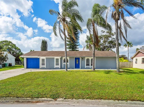 1712 SE Burgundy Lane, Port St Lucie, FL 34952