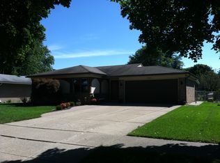 39369 Ross St, Livonia, MI