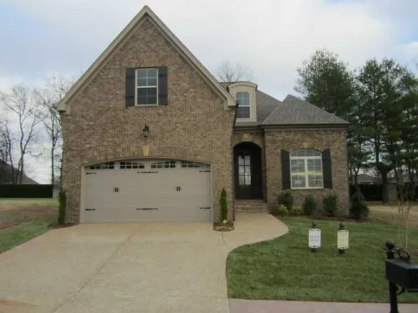 1009 Jarman Ln, Gallatin, TN 37066