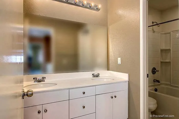 1433 Levant Ln #5 — Photo 11
