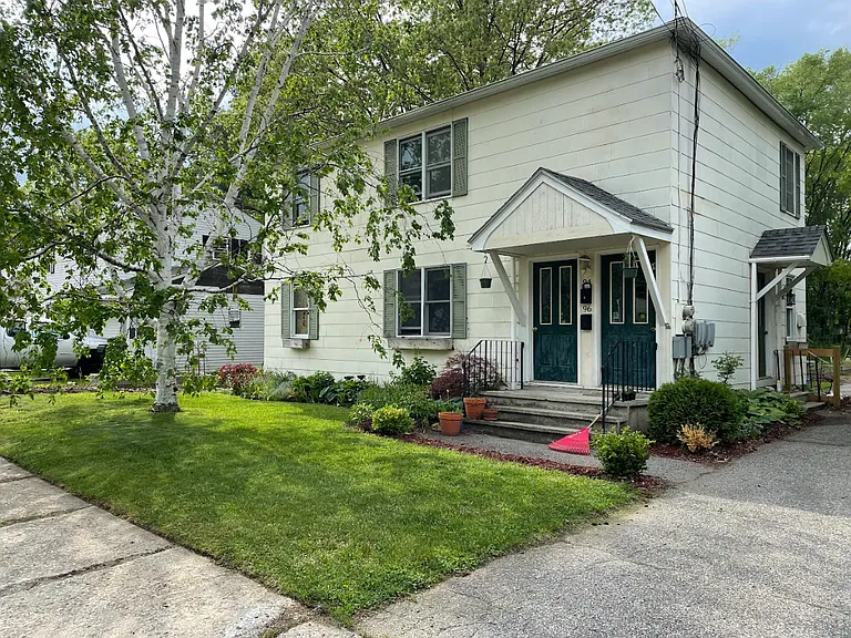 96 Woodlawn Rd #1 — Photo 1