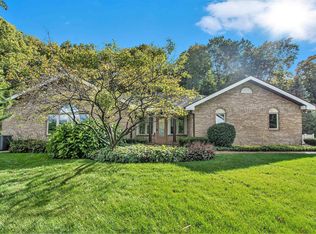 1526 Meadow Trl, South Bend, IN 46614