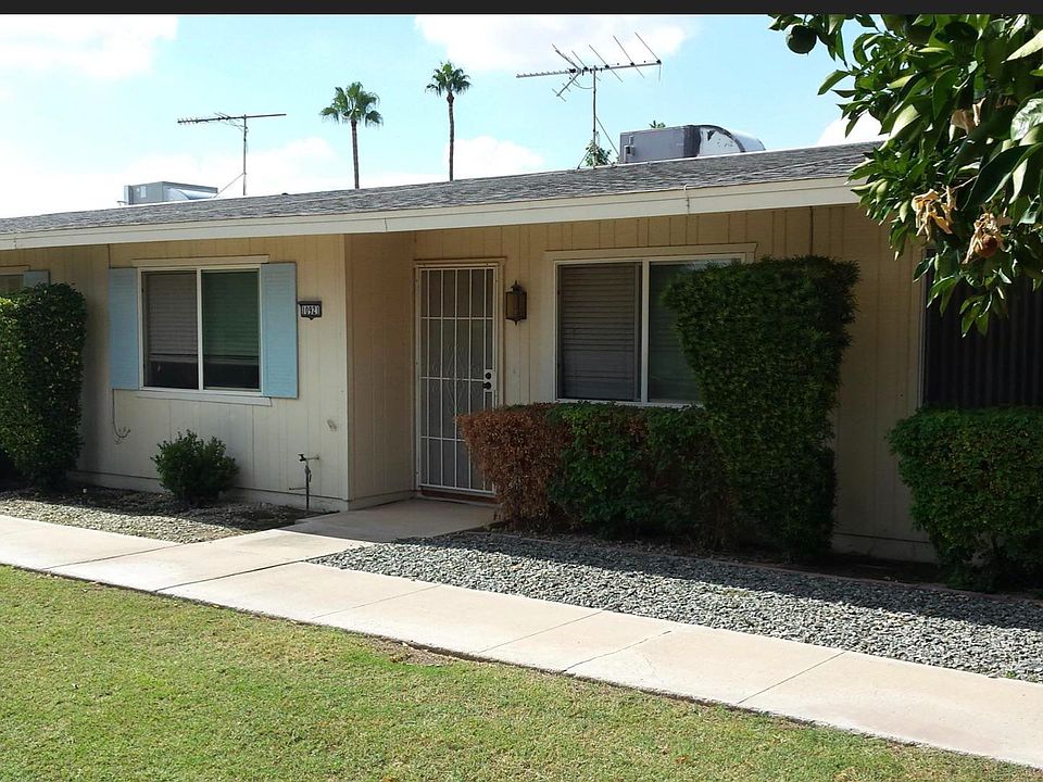 1st image of 10915 W Santa Fe Dr