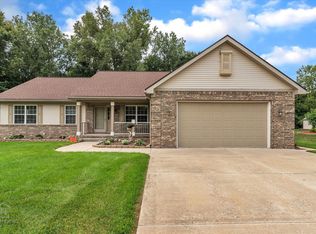 38835 Valley View Dr, Romulus, MI 48174