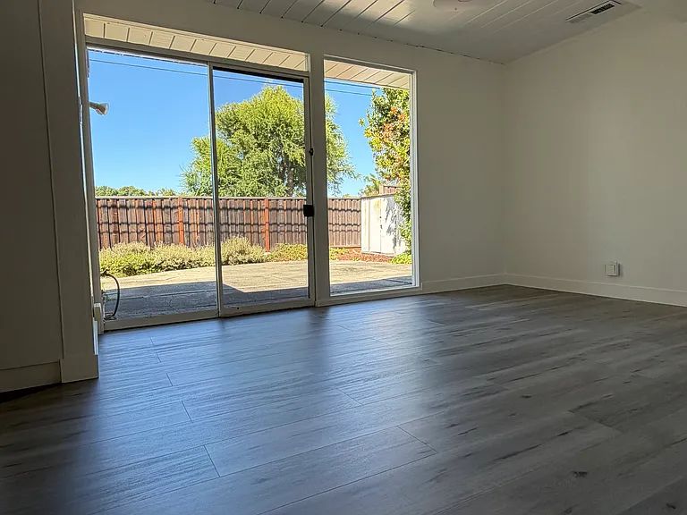 3712 Redwood Cir — Photo 9
