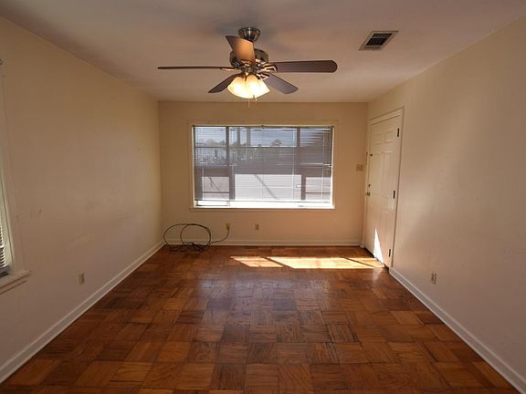 3rd image of 4947 Lake St