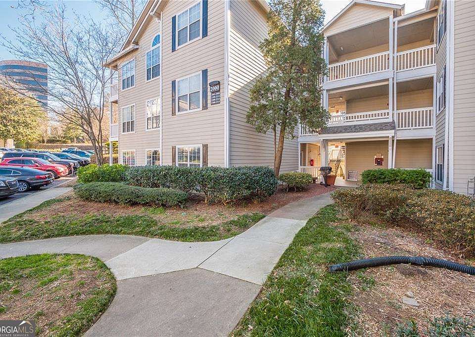 1st image of 1250 Parkwood Cir SE #2113