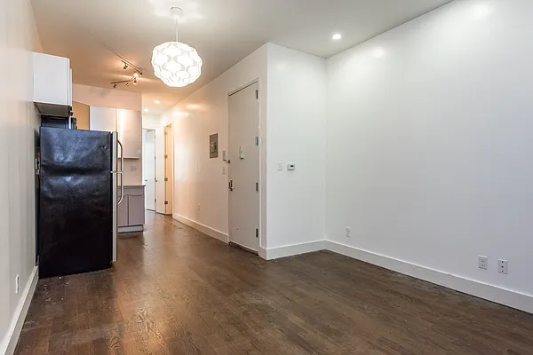 Rented by Nooklyn NYC LLC | media 67
