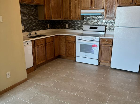 1111 Minns Dr APT 4, Machesney Park, IL 61115