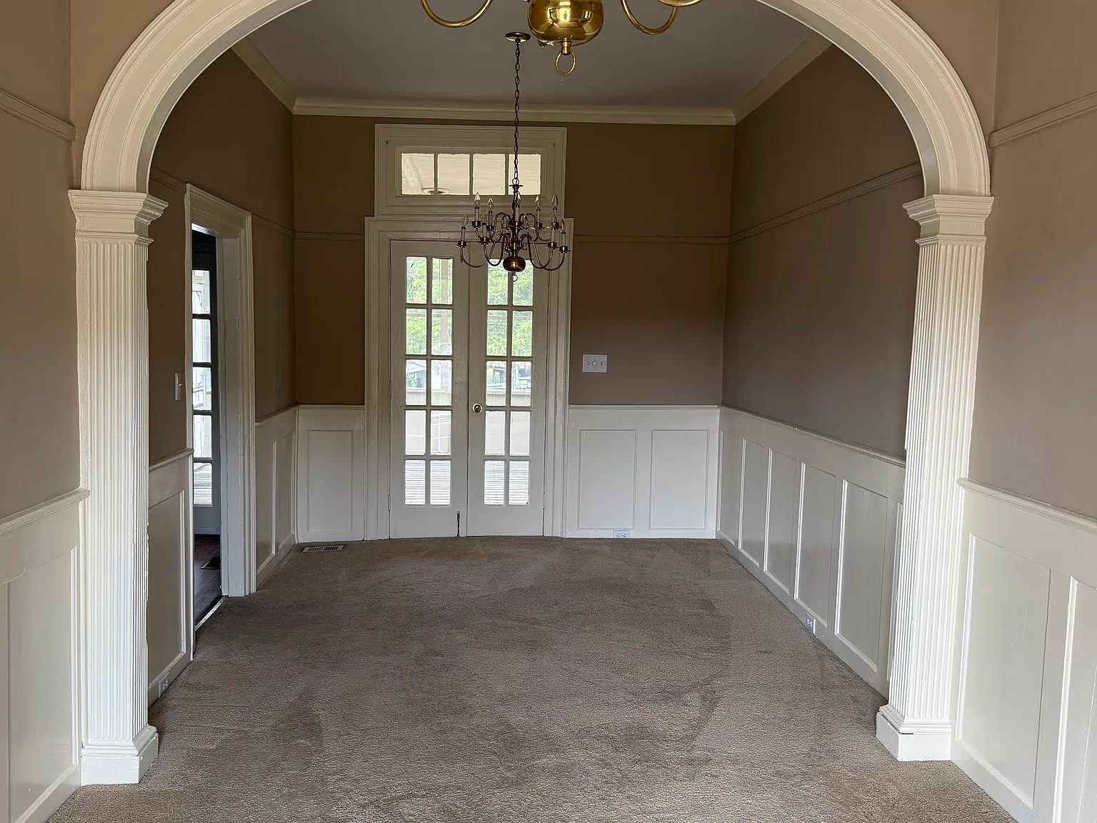 4 bed, 2469 sqft, $2,500 — Photo 3
