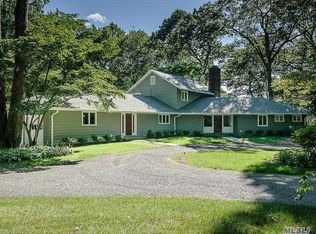 24 E Gate Rd, Huntington, NY 11743