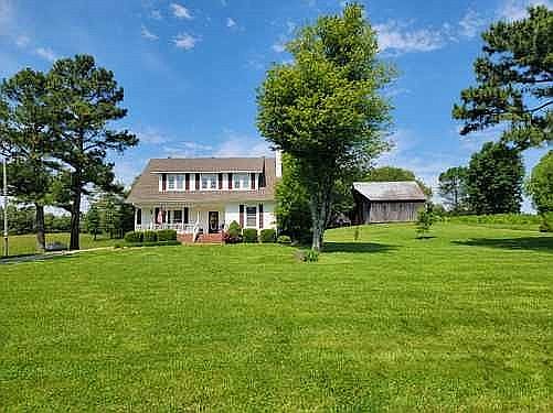 Farmhouse & barn