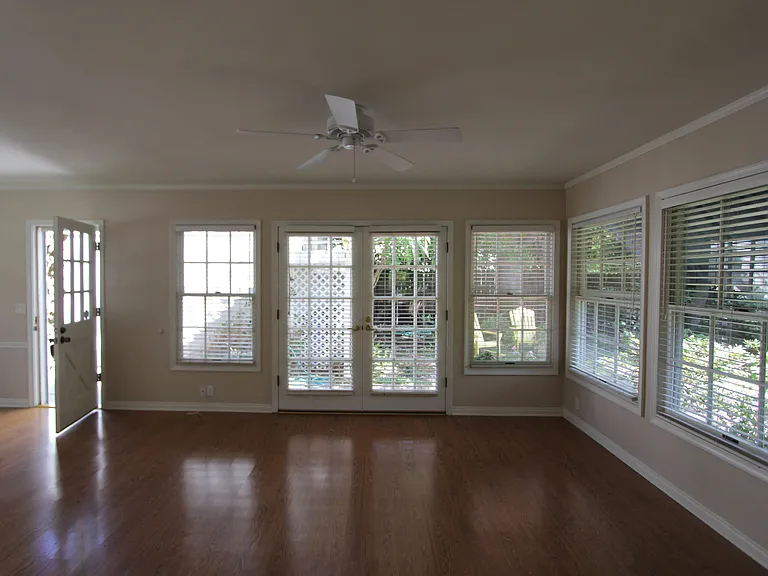 3205 George Cir — Photo 3