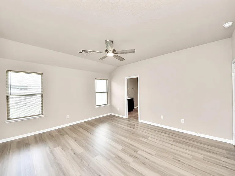 14111 Brunswick Place Dr — Photo 23