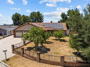 15559 Sorbonne St, Sylmar, CA 91342