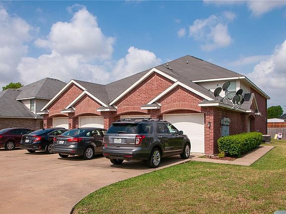5th image of 3005 Carlton Pkwy APT 2