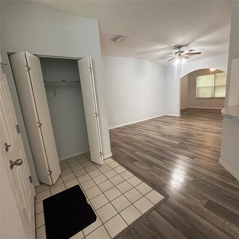 2 bed, 2.0 bath, 1208 sqft, $1,250 — Photo 2
