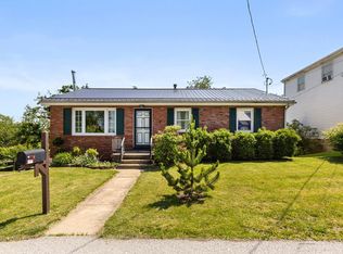 31 Orchard Ln, Wheeling, WV