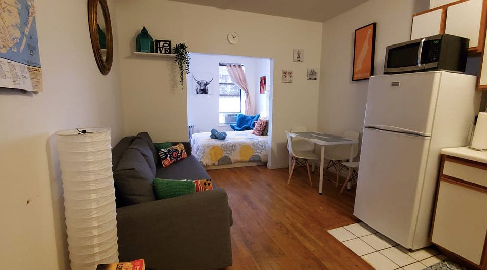 2nd image of 137 Orchard St #2B
