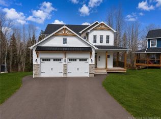 38 Heros Ct, Moncton, NB E1G 6A2