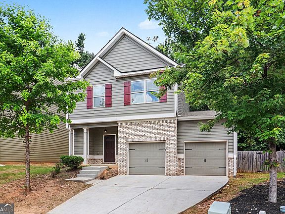 3rd image of 165 Southwind Cir