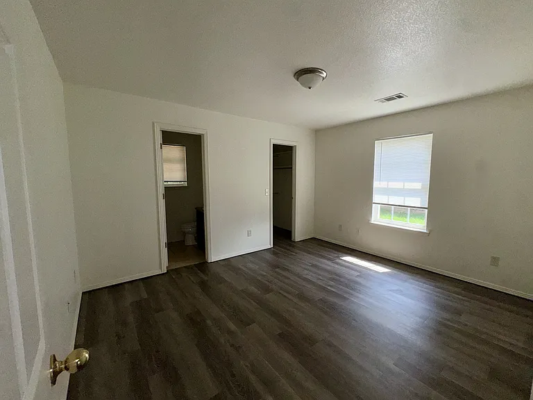 128 Lanita Dr — Photo 8
