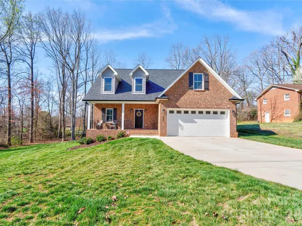 1309 Oak Canopy Rd, Lincolnton, NC 28092