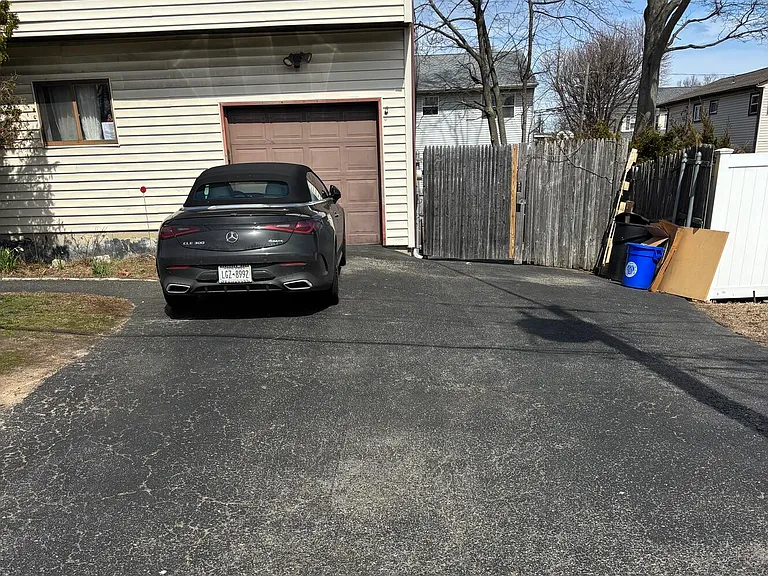 Neptune Ave — Photo 10
