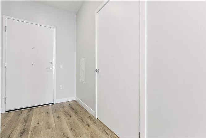 1673 Huron Rd — Photo 39