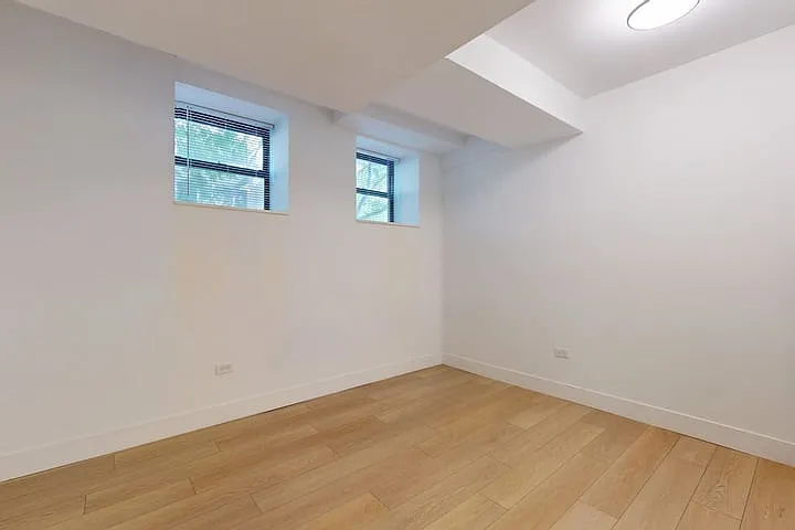 5700 S. Blackstone Avenue — Photo 48