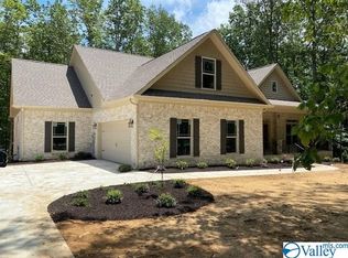 13019 S Shawdee Rd SE, Owens Cross Roads, AL 35763