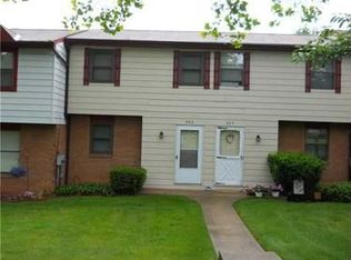 406 Village Ln, West Mifflin, PA