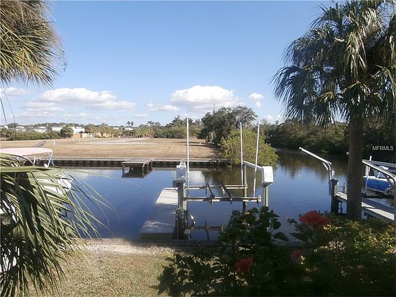 2nd image of 200 Meres Blvd APT 23