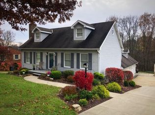 94 Valley View Dr, Washington, PA 15301