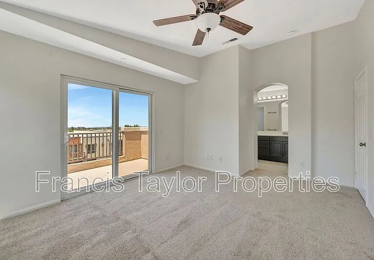 148 Elora Ln — Photo 10