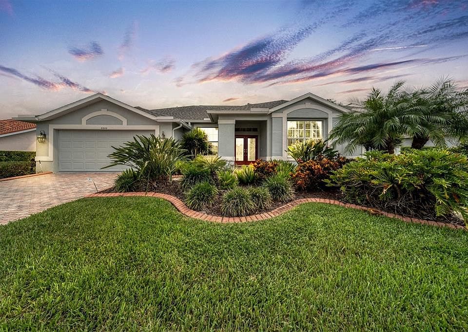 1st image of 8949 GREY OAKS AVENUE