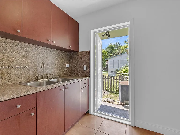 1730 NW 55th Ter #1730 — Photo 12