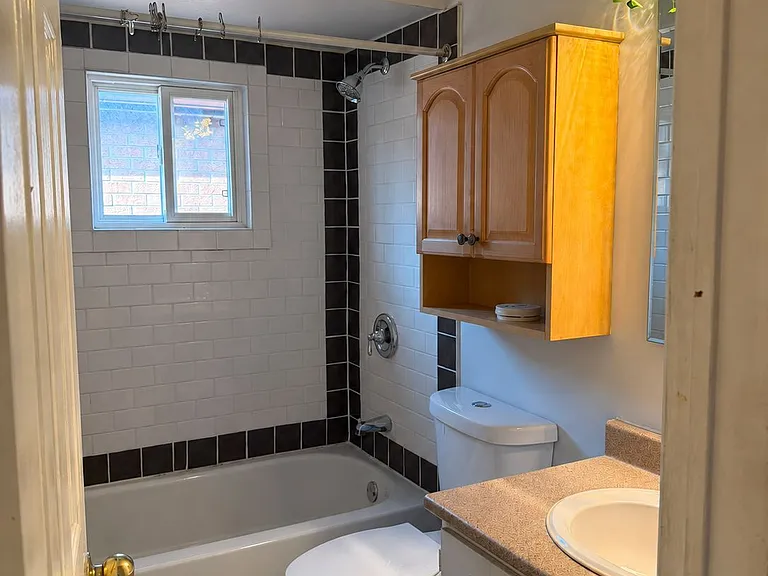54 Harley Dr #MAIN 2ND FLR — Photo 13