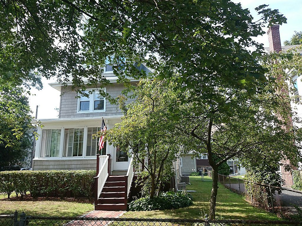 122 Maple St, West Roxbury, MA 02132 Zillow