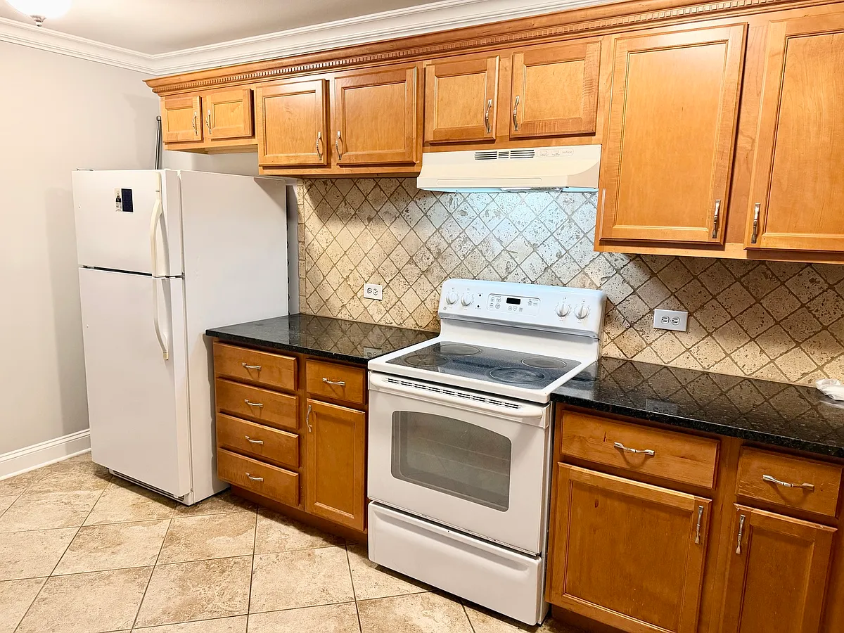Building Photo - 1288 Perry St #P1
