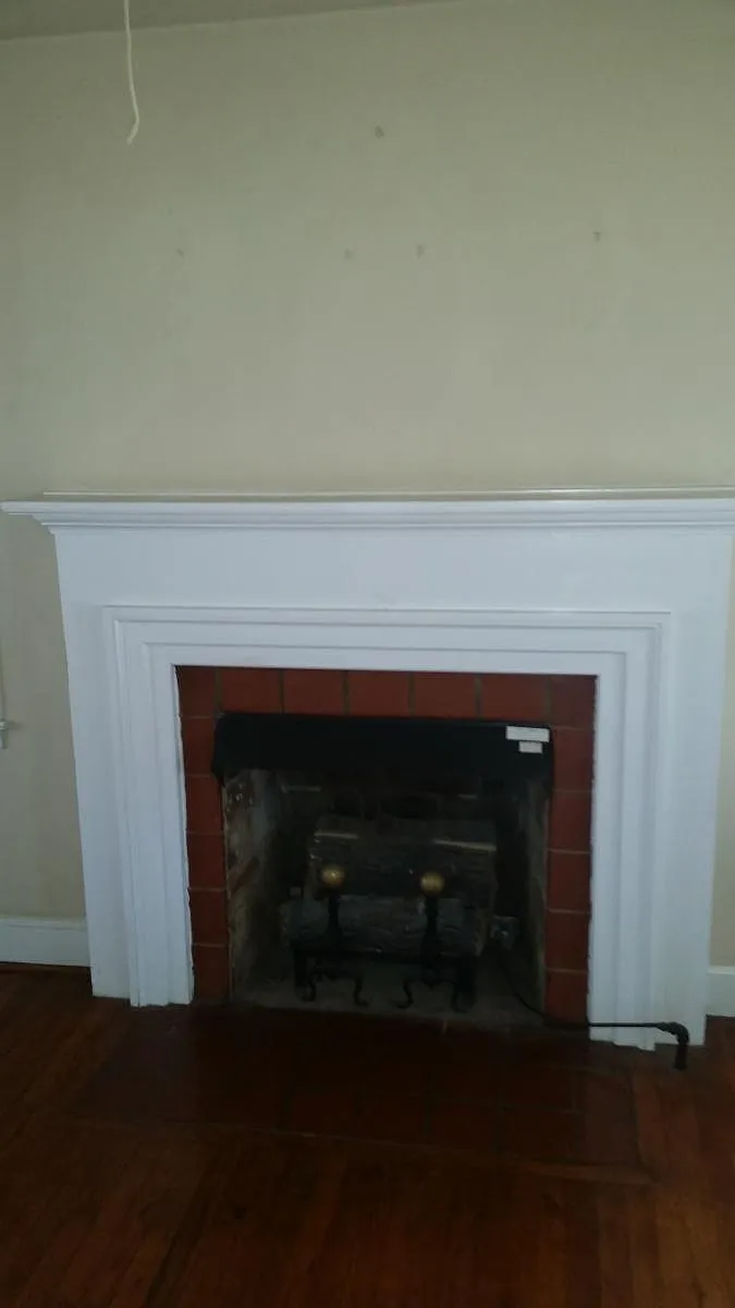 Beautiful fireplace - 1204 Poston Cir