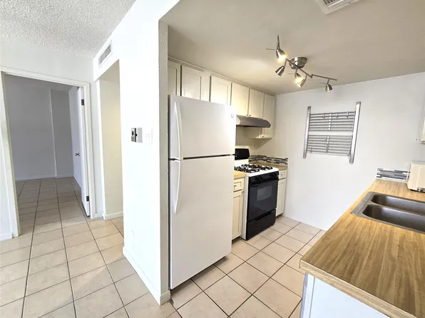 1800 Lavaca St #A-107, Austin, TX 78701