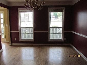 5th image of 402 Mount Vernon Ct